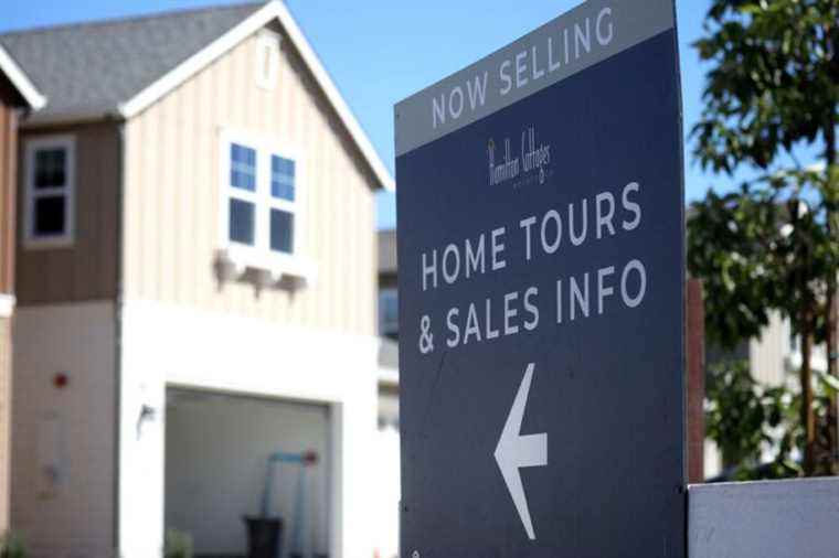 United States |  New home sales down, prices up in January