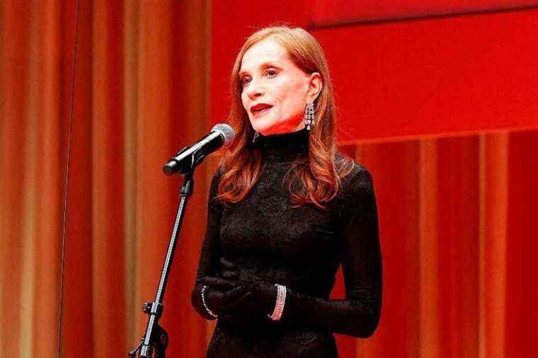 Victim of a virus, actress Isabelle Huppert must retire…