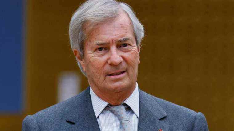 Vincent Bolloré officially retires