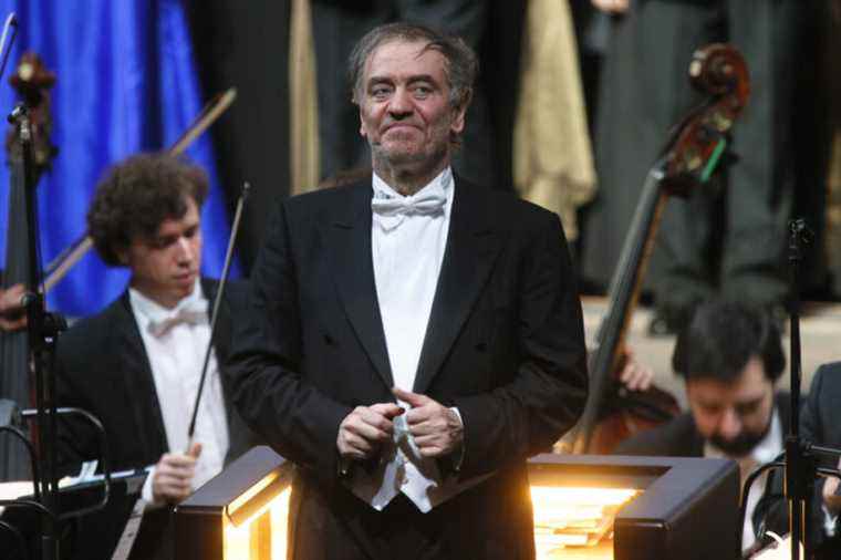 War in Ukraine |  Conductor Valeri Guergiev ordered to distance himself