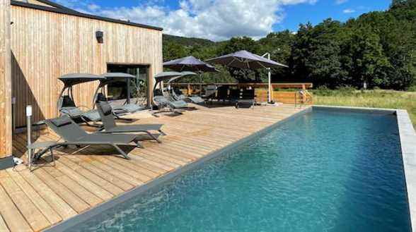 Win your romantic stay in the Volcan des sens ecolodge in Haute Loire