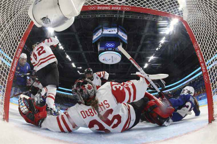 Women’s Hockey |  Canada wins 4-2 against USA