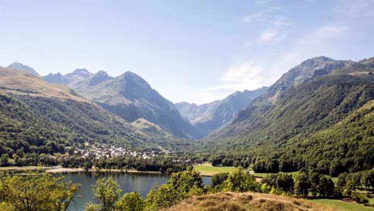 in Tarbes, the Pyrenees National Park is recruiting Reception Agents and Supplementary Guards