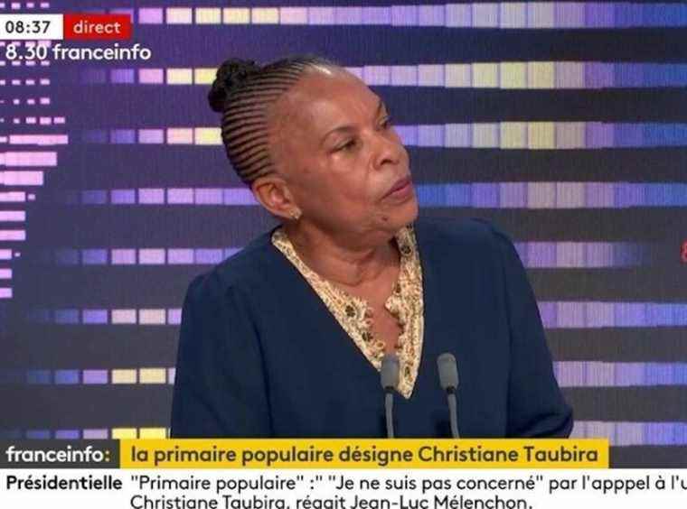 in the middle of an interview, Christiane Taubira knocks out a journalist from France Info