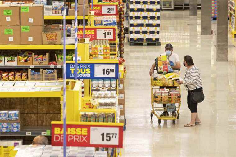 inflation |  Customers take refuge in low-cost stores, notes Loblaw