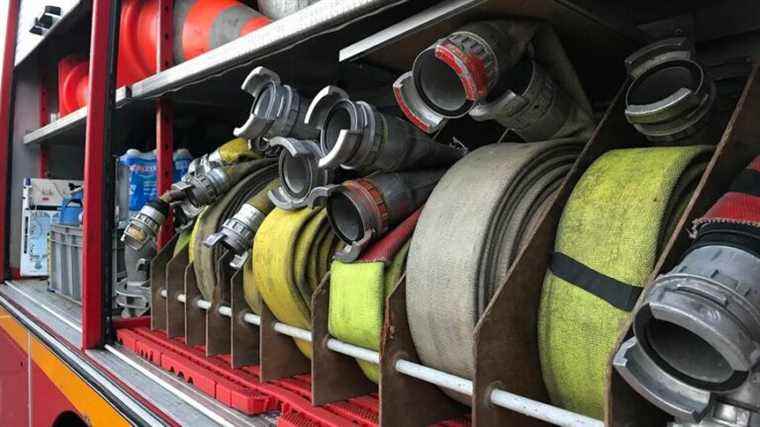 major fire in a house, 22 people evacuated overnight