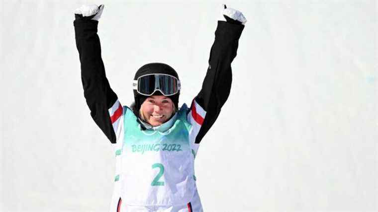 relive the superb performance of Tess Ledeux, silver medalist in the big air