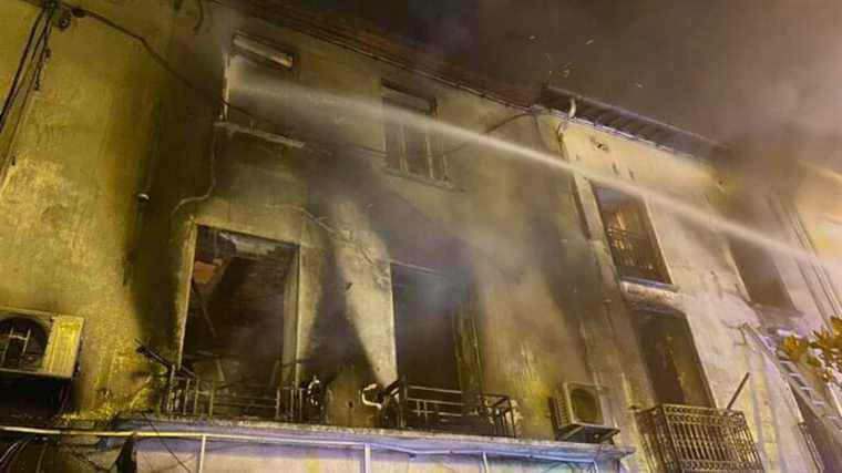 seven dead, including two children, an investigation opened for arson