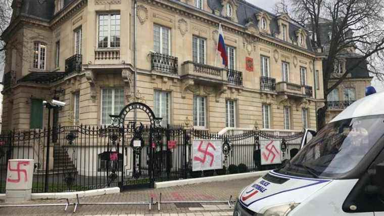 swastikas plastered on the Russian consulate in Strasbourg