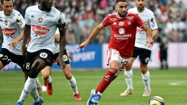 uncertainty for Belaïli, Del Castillo operational, Lasne absent to go to Rennes