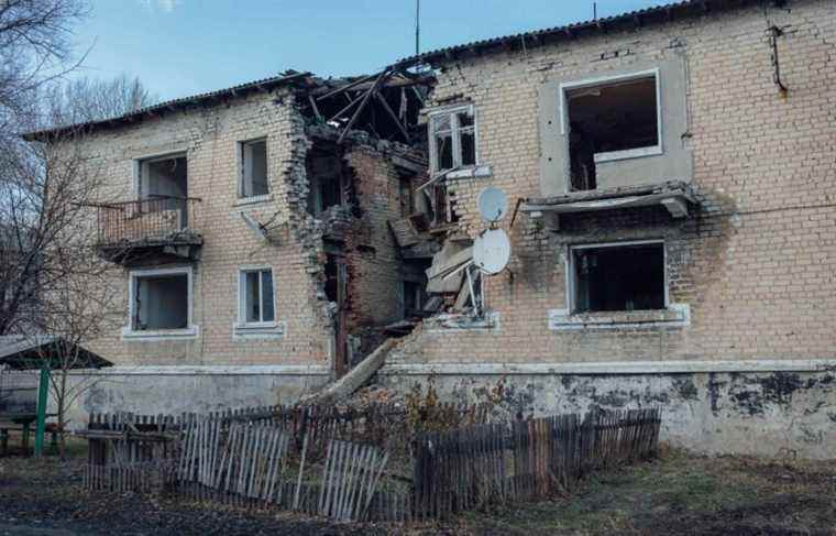 ​Le Devoir in Ukraine: under fire from bombs in the Luhansk region