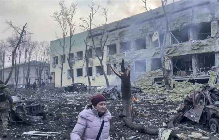 A children’s hospital was destroyed in Mariupol, according to the Ukrainian president