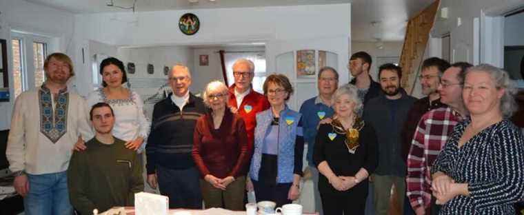 A family organizes brunches to help Ukraine