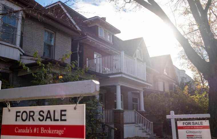 A house now costs $816,720 on average in Canada, a record