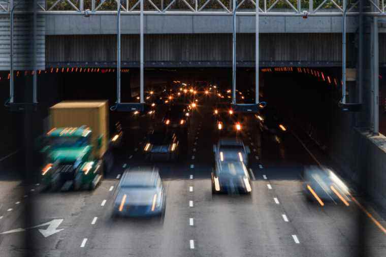 A motorist hits a loose tile |  Concussion in the Ville-Marie tunnel