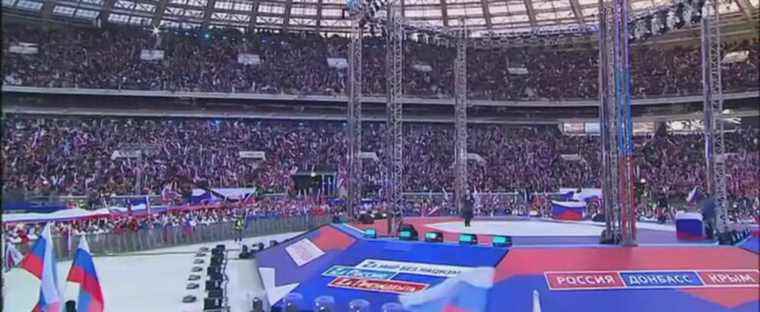 A stadium full of Russians forced to cheer Putin?