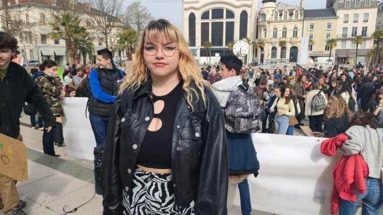 Anna, high school student in high demand since she arrested Emmanuel Macron in Pau