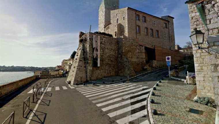 Antibes and its history with the association of guides of Provence.