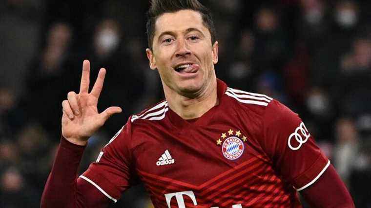 Bayern Munich crush Salzburg with Lewandowski hat-trick to advance to quarter-finals