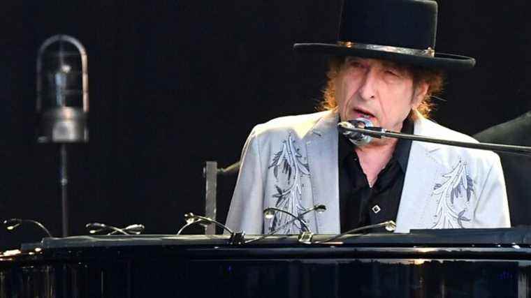 Bob Dylan, Nobel Prize for Literature in 2016, will publish a new book next November