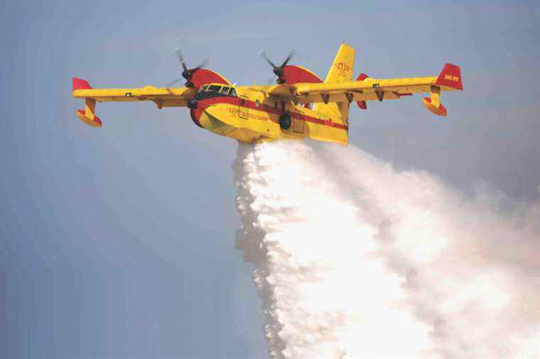 Calgary |  De Havilland will build water bombers