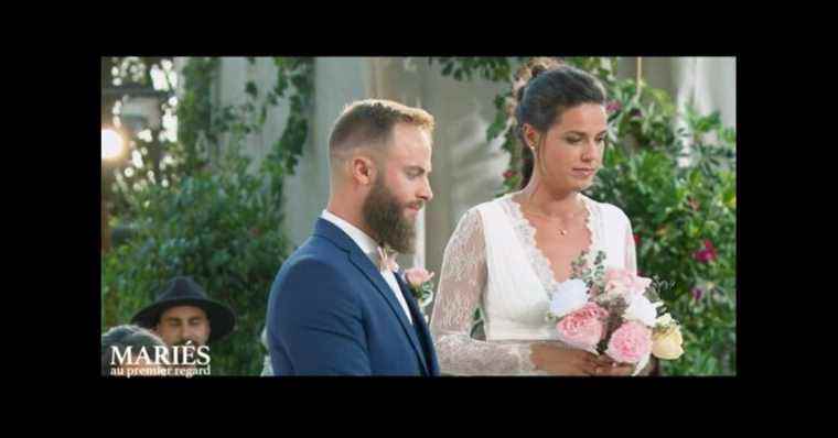 Caroline (Married at first sight) disappointed by discovering Axel, her mother wants to run away from the wedding