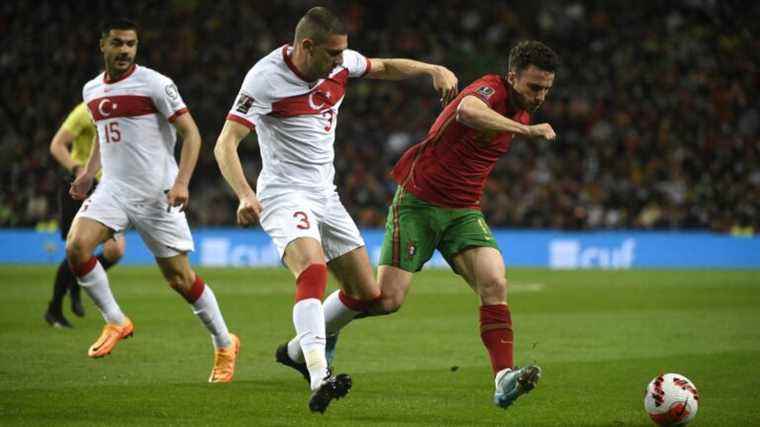 Cristiano Ronaldo and his team-mates dominate the Turks… Follow the play-off match for the qualification for the World Cup