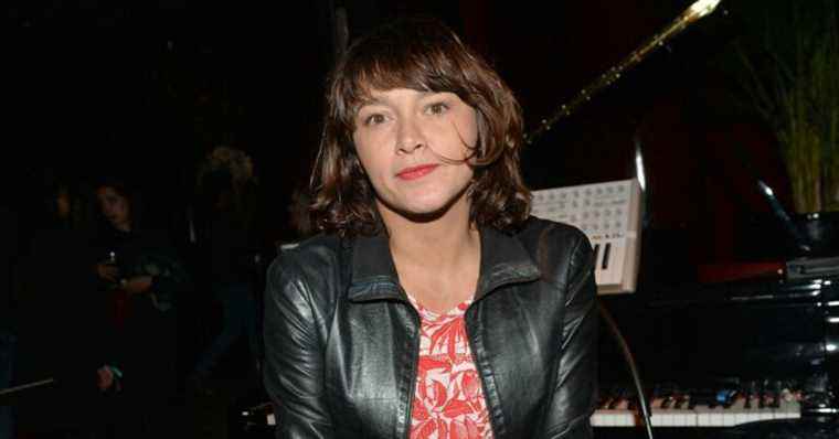 Emma de Caunes has left Paris: secrets about her new life in the process of “memerization”