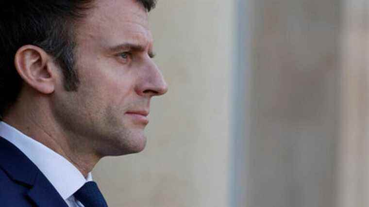 Emmanuel Macron will announce his candidacy in “an open letter to the French”