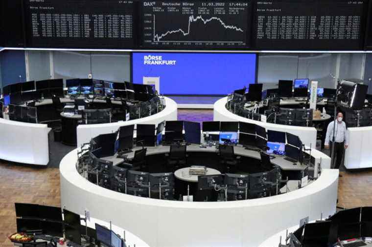 European stock markets in the green, Chinese markets under pressure