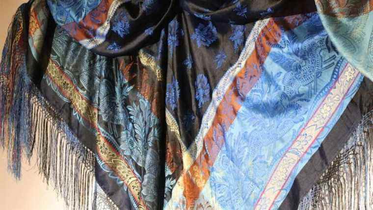 Exhibition “Shawls and aprons, finery of yesteryear” at the Maison du Kochersberg