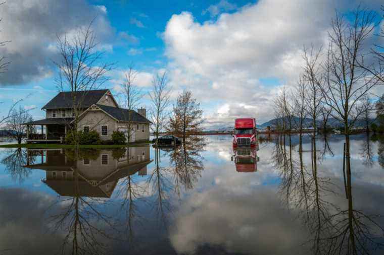 Floods |  Provincial ministers are working on a national insurance program