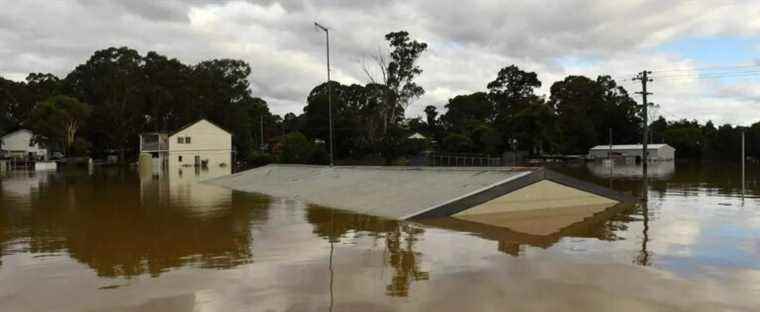 Floods hit eastern Australia again