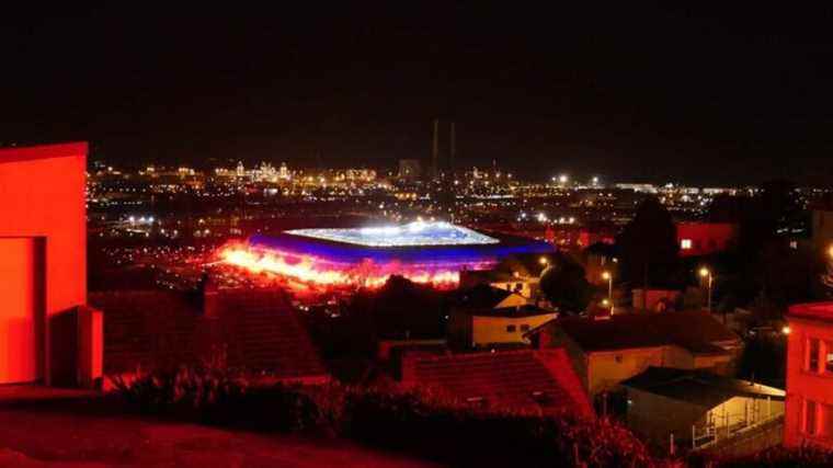 IN PICTURES – The Océane Stadium in Le Havre illuminated by its supporters for the 150th anniversary of the HAC