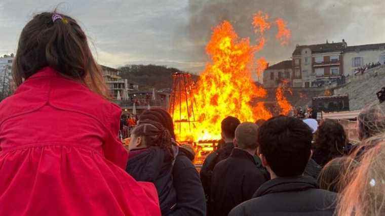 IN PICTURES – At the Périgueux carnival, Pétassou condemned to burn to make people forget two too sad years