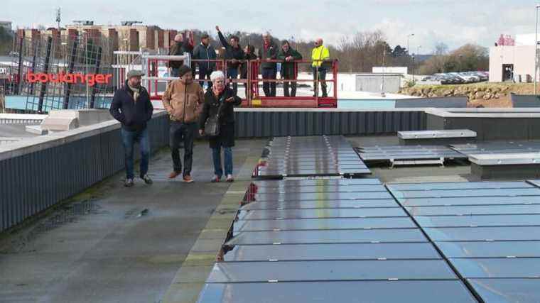 In Quimper, roofs of shops produce green and local energy