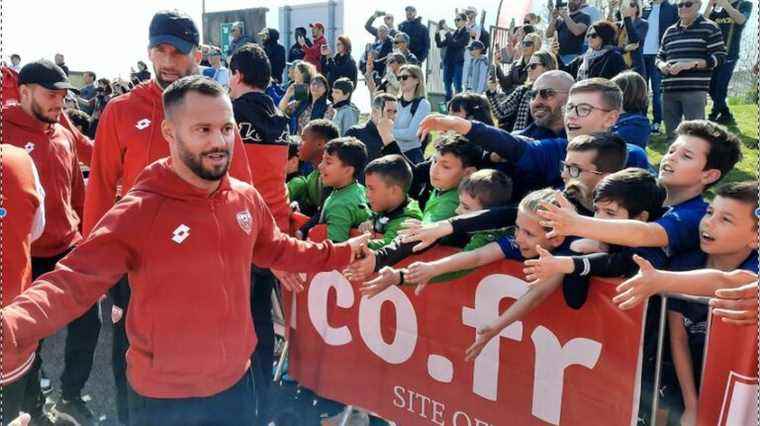 In pictures – The pros of the DFCO meet the young shoots of Côte-d’Or football