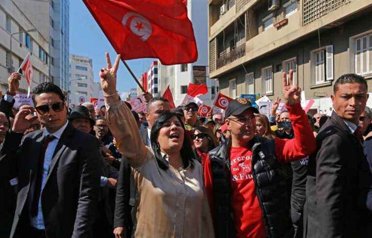 In the street in Tunisia to denounce Kaïs Saïed, who goes it alone