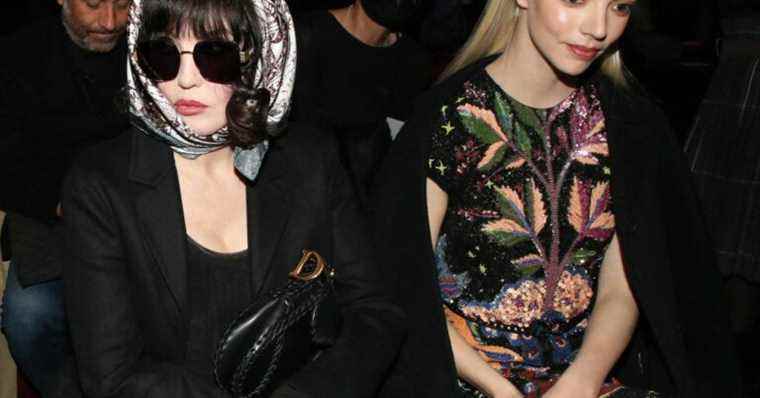 Isabelle Adjani: Incognito at the Dior show, next to Anya Taylor-Joy