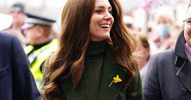 Kate Middleton and her XXL exit hair: the Duchess turns heads far from the palace