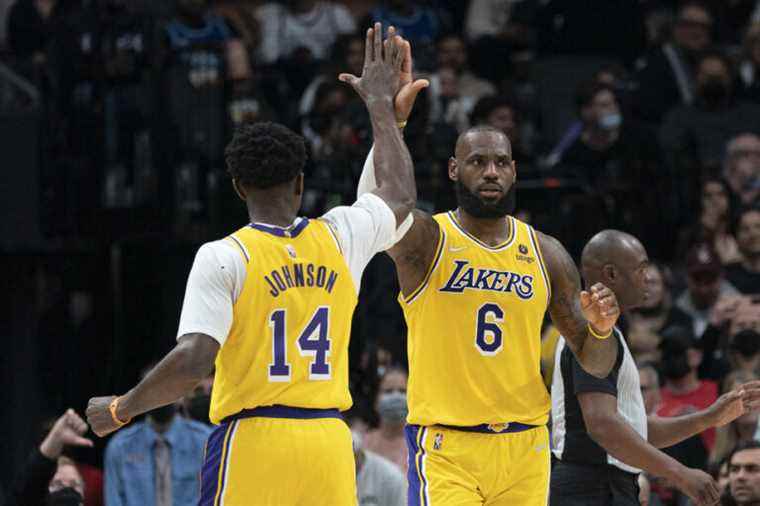 Lakers halt Raptors’ success streak