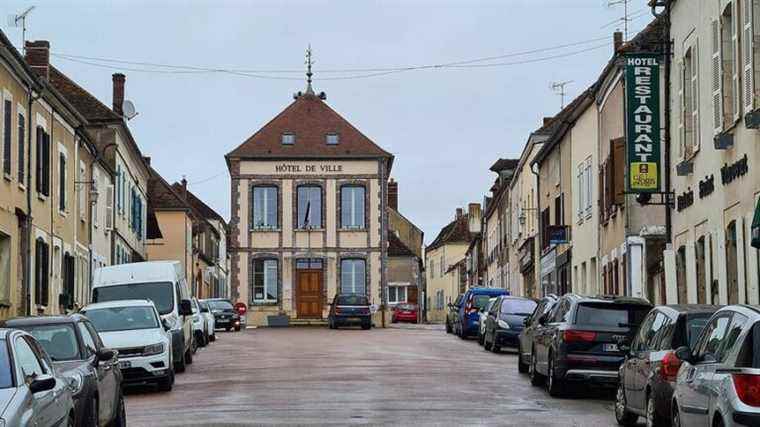 Ligny le Chatel, on the banks of the Serein and at the gateway to the Chablis vineyards