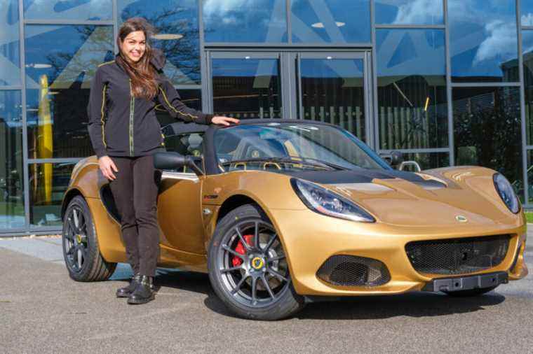 Lotus |  The woman who gave her name to the Elise takes delivery of the last copy