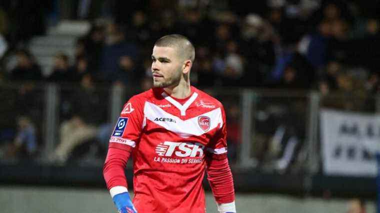 Lucas Chevalier goals Bleuets and LOSC