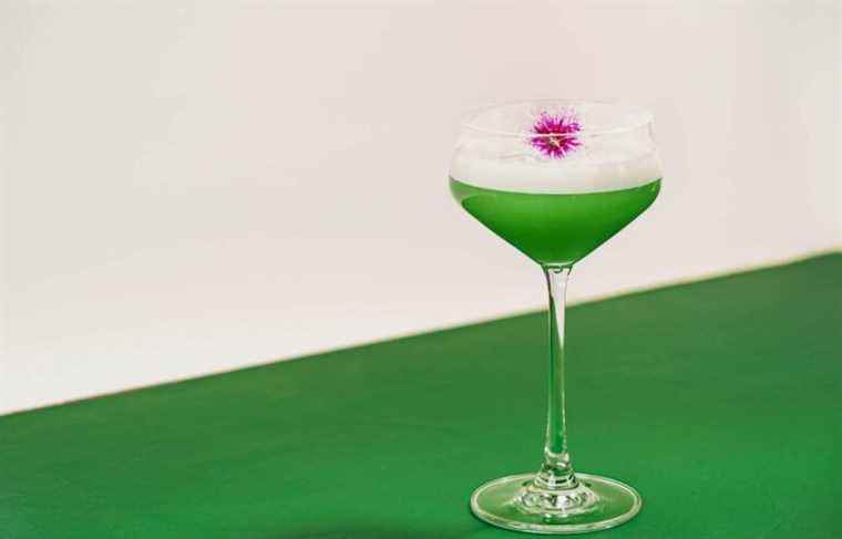 May flower cocktail recipe