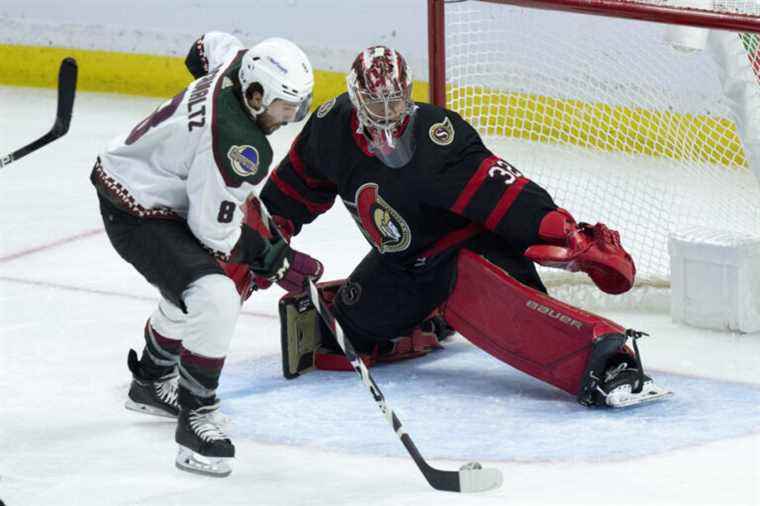 Monday in the NHL |  Schmaltz scores key goal in Coyotes win