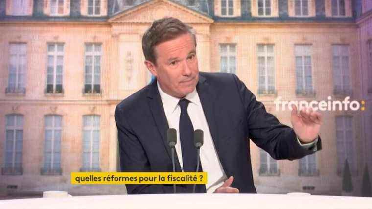 “My little finger tells me that we can get Emmanuel Macron out of the first round”, declares Nicolas Dupont-Aignan