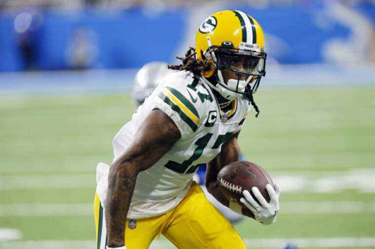 NFL |  Davante Adams moves from Packers to Raiders