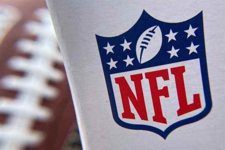 NFL teams can start negotiating with free agents