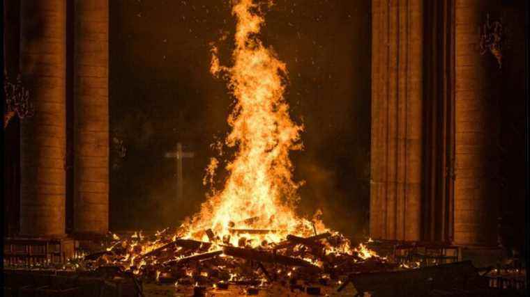 “Notre-Dame burns”, an event film on the fire of the Parisian cathedral